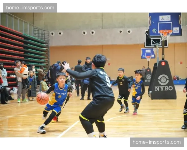 广东黄明依张昊年轻内线 运动能力与比赛经验需时间积累